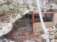 2012-06-05 Cave at Rolleville once housed an&nbsp;Englishman