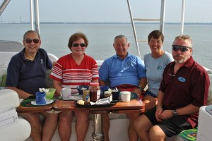 22 Ed and Marilynn visit for breakfast