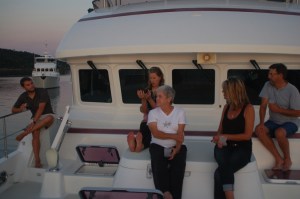 Tyler, Kristina, Judy, Stef andSid watch the sunset on Shear Madness (Argo is in the background) 